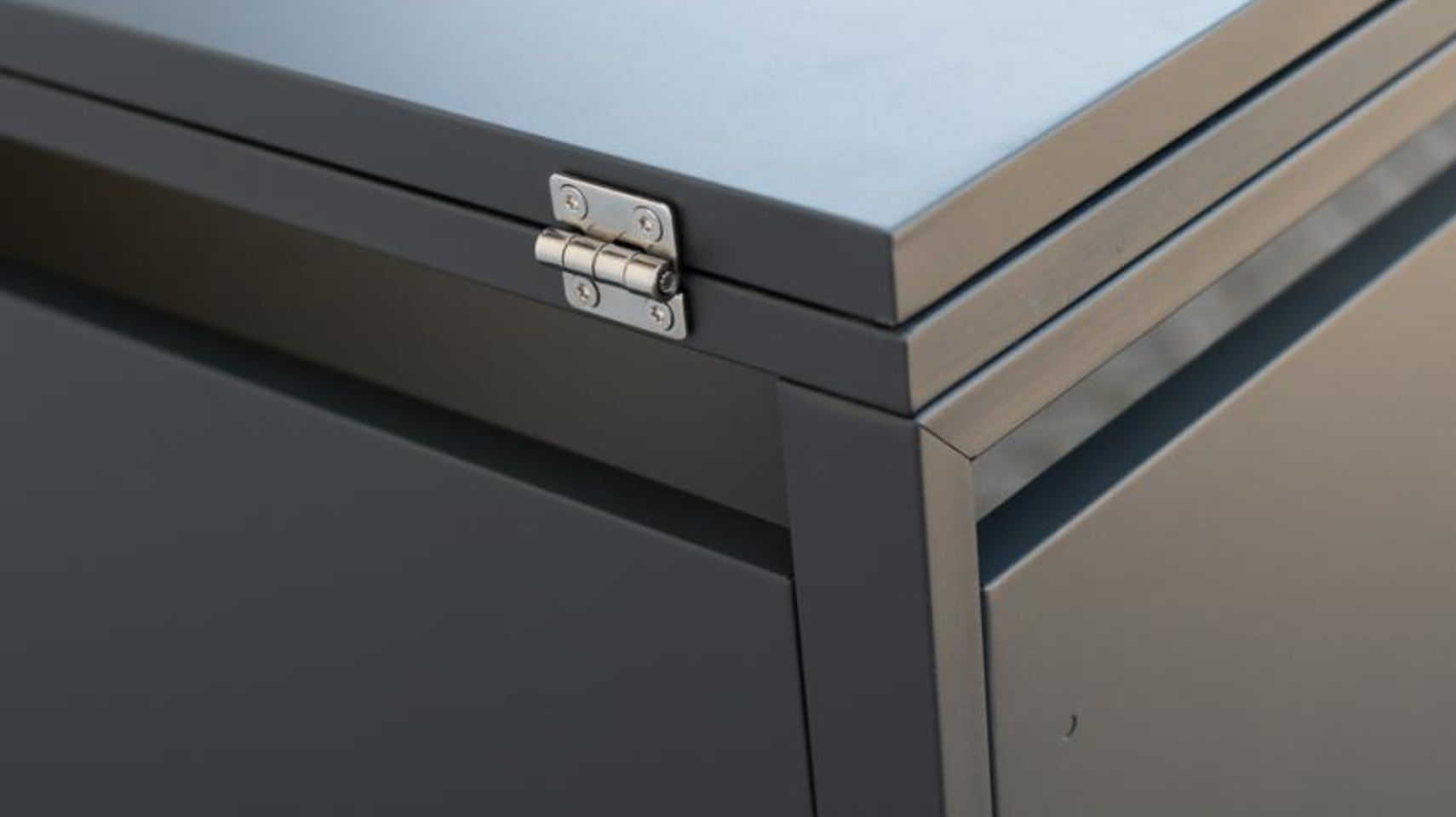 wmjgbc212-a-1_muellbox_kubus_1_details2.jpg