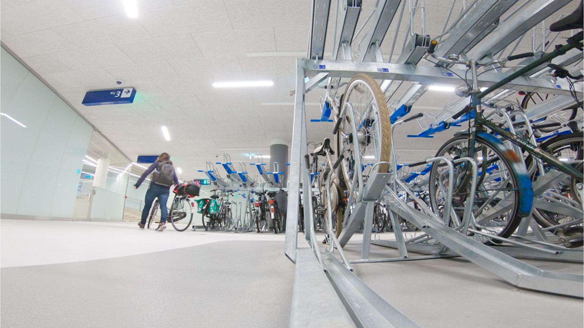 2parkup-train-station-2-tier-bike-rack.jpg