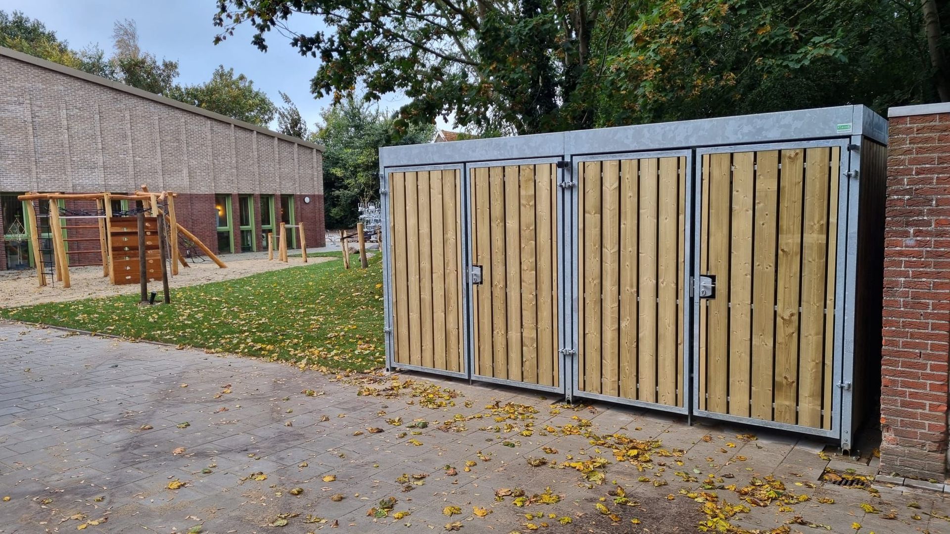 Klaver-cubic-wooden-bike-shelter-2.jpeg
