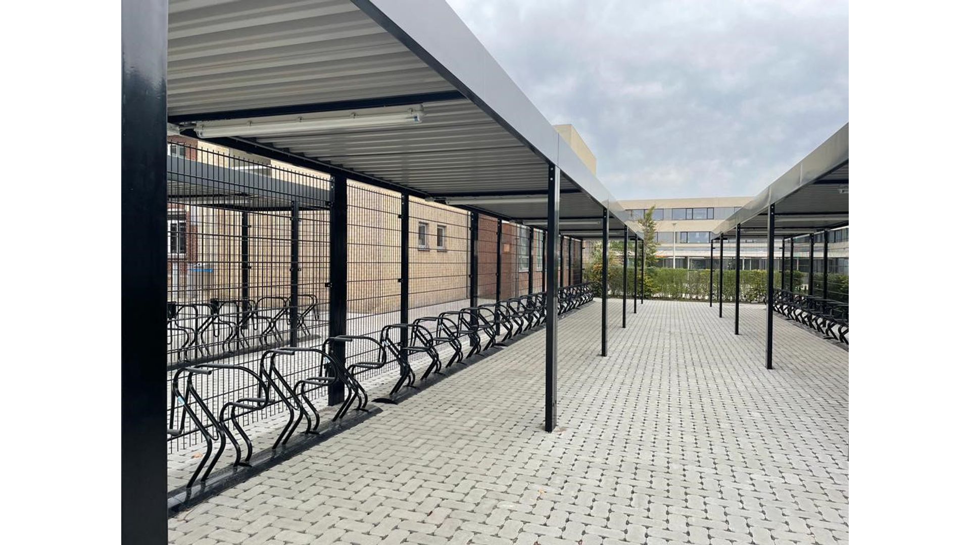 klaver-mesh-cubic-bike-shelter-compound.jpg