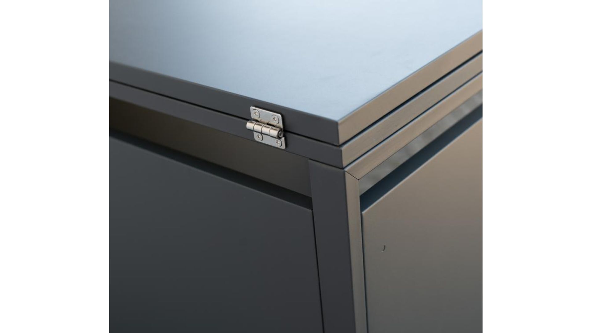 wmjgbc212-a-1_muellbox_kubus_1_details2.jpg