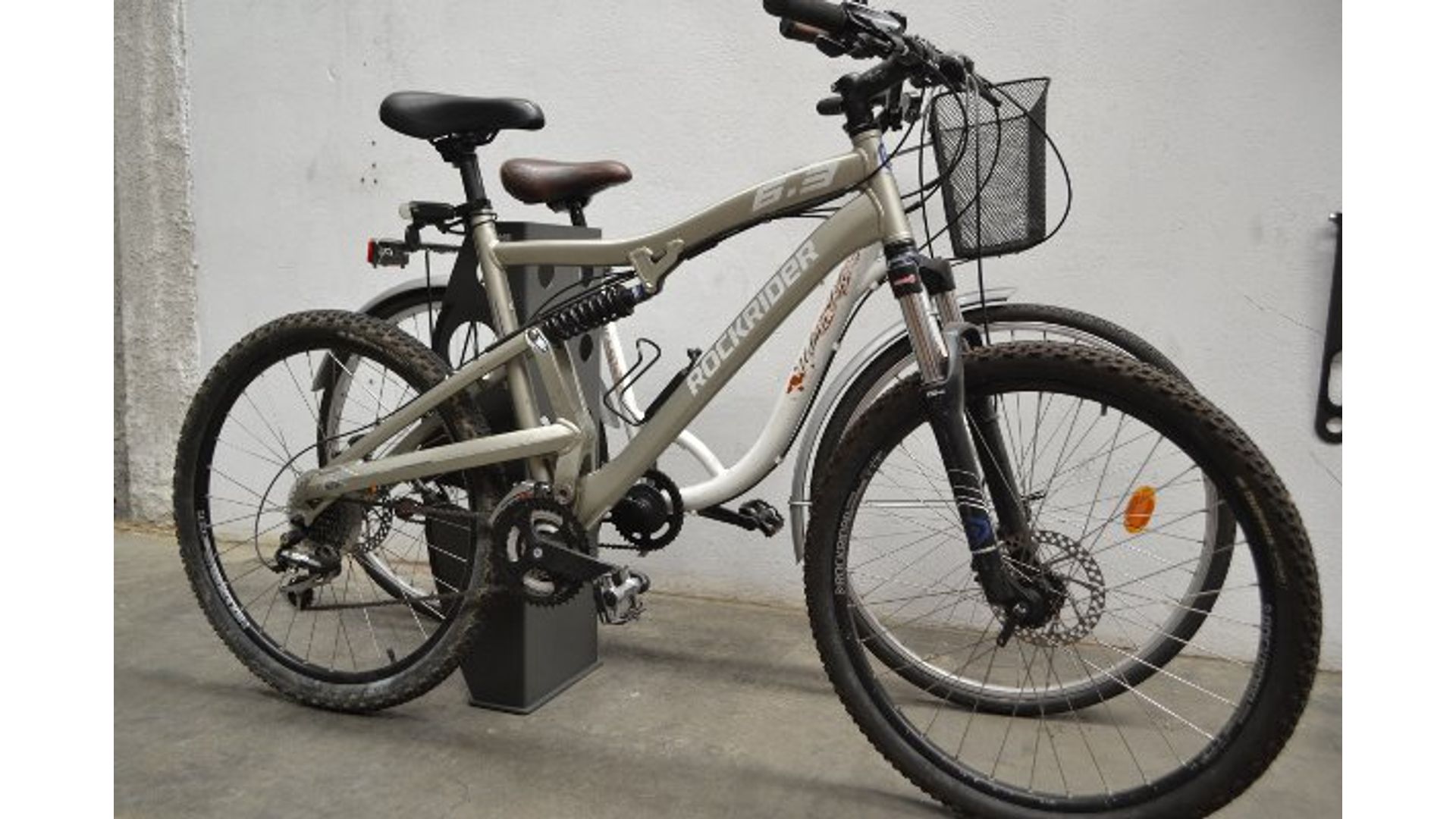 pedal-post-bikes.jpg
