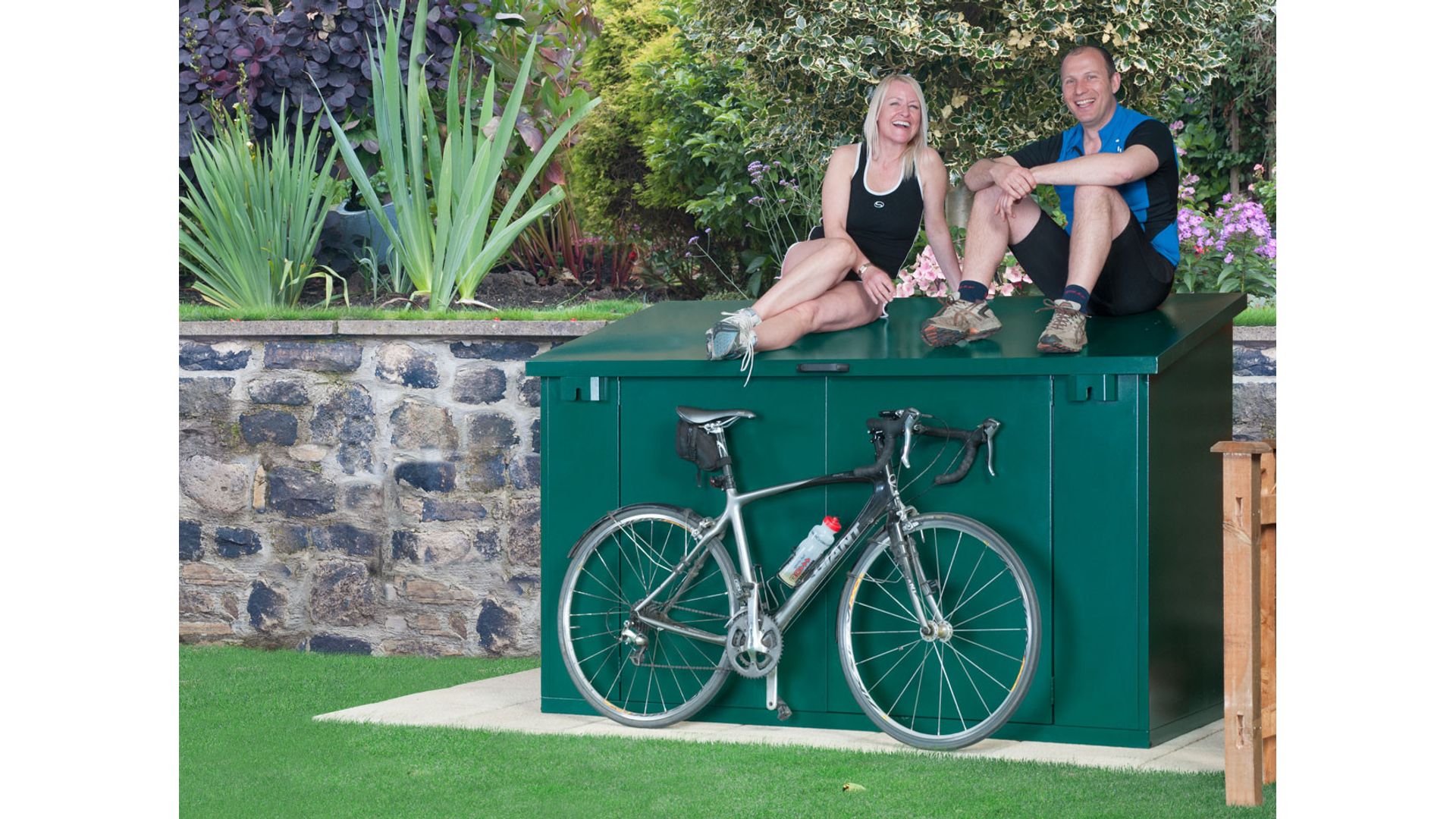 scs-4-bike-metal-robust-store.jpg