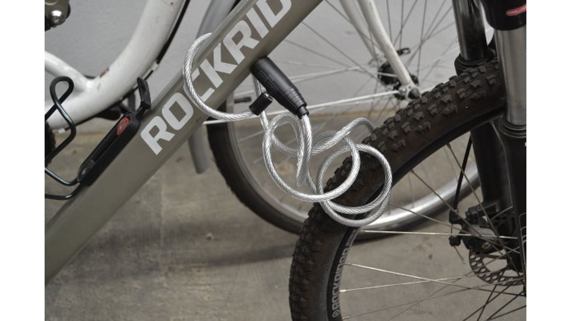 pedal-post-lock-2.jpg
