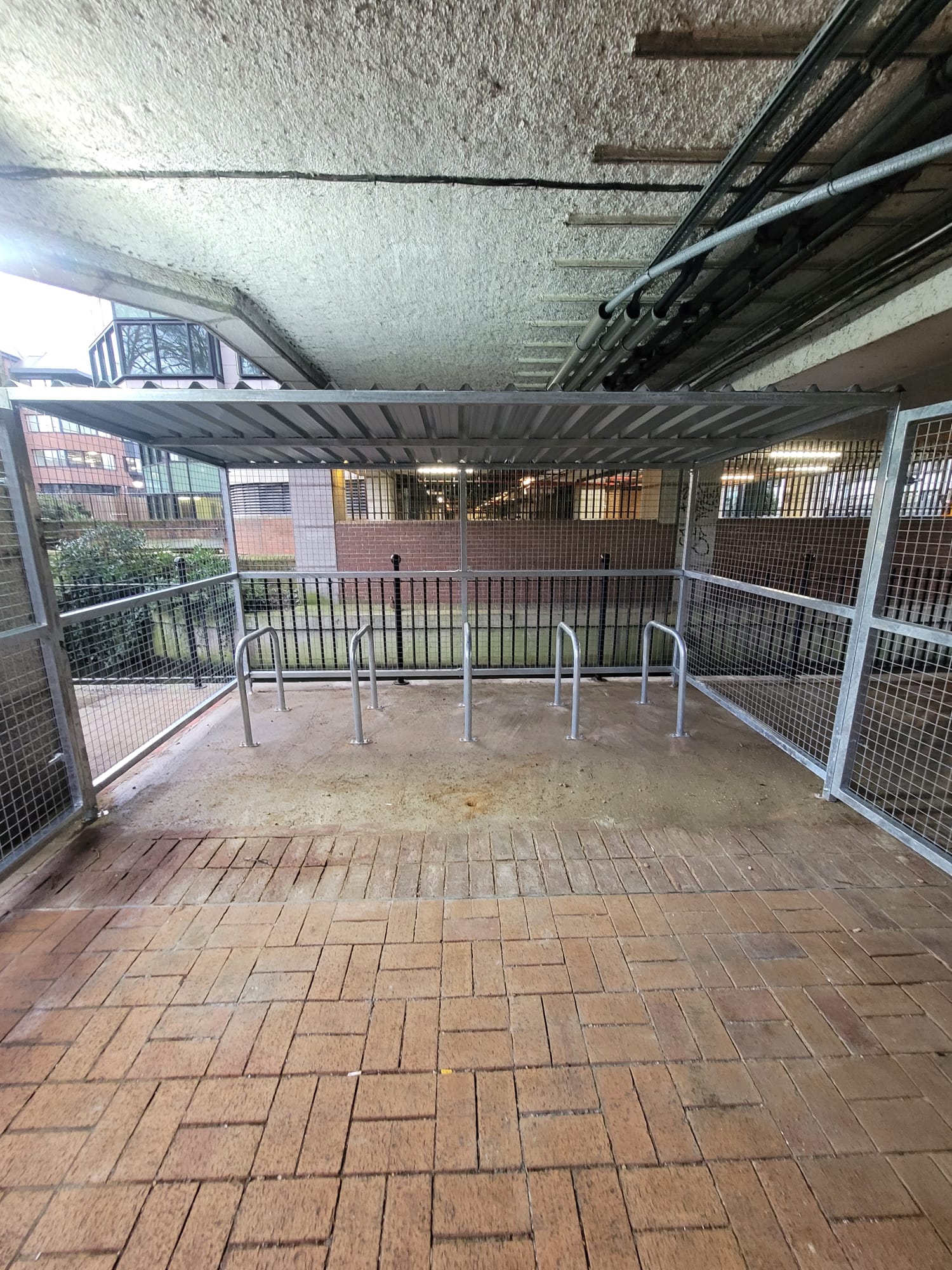 Randals Wood Merton Mesh Cycle Shelter